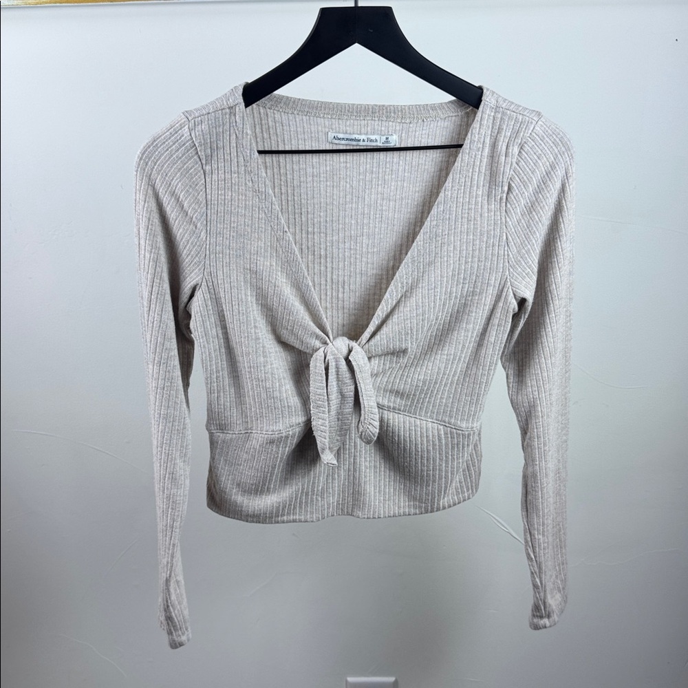 Abercrombie & Fitch Ribbed Tie-Front Long Sleeve Top – Heather Beige, Size M